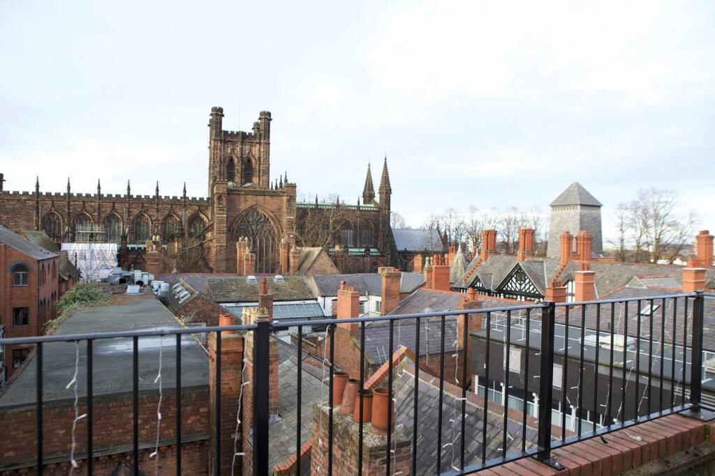 Penthouse On The Rows - Cathedral Views Apartment Chester Exterior photo