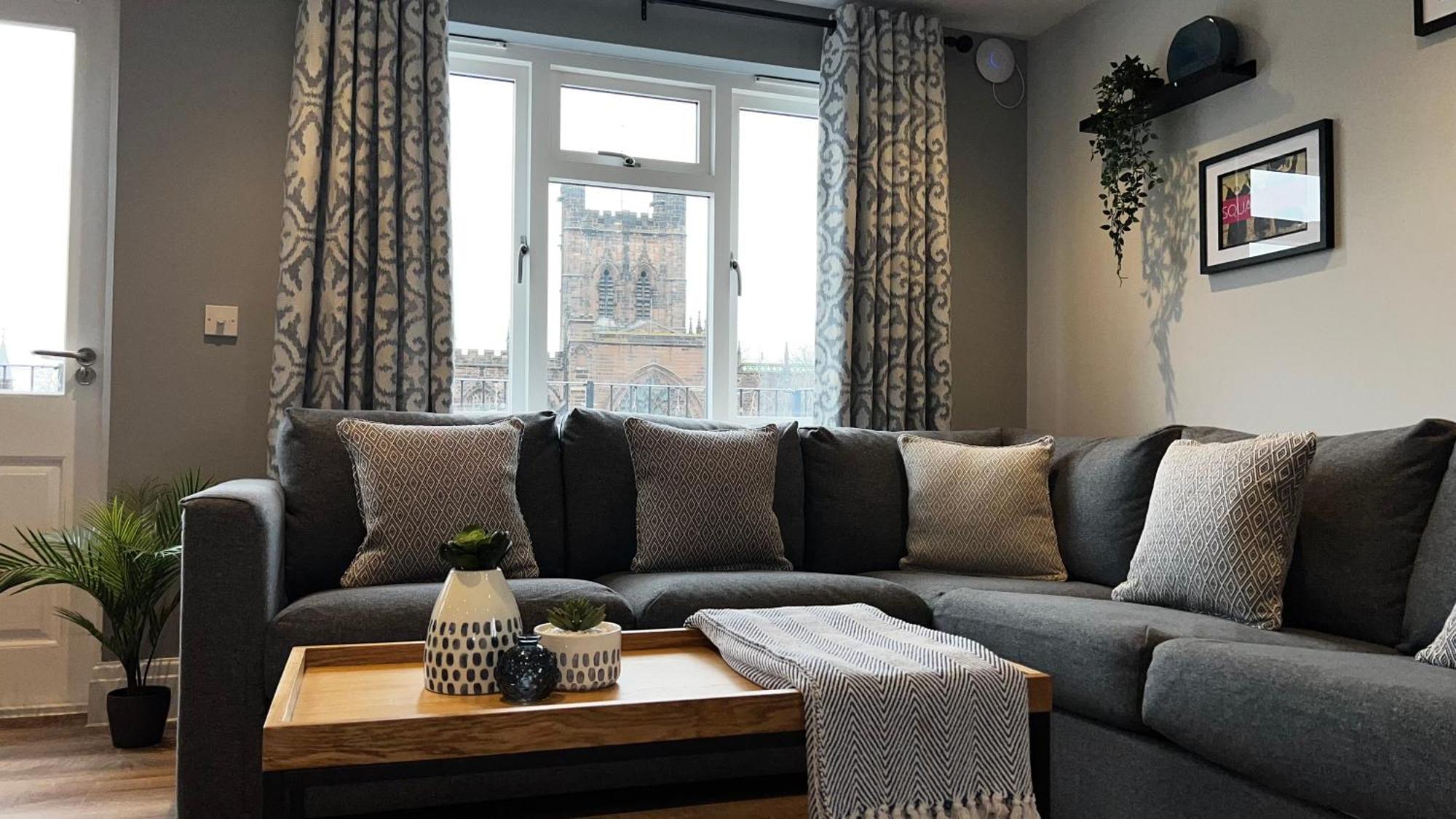 Penthouse On The Rows - Cathedral Views Apartment Chester Exterior photo