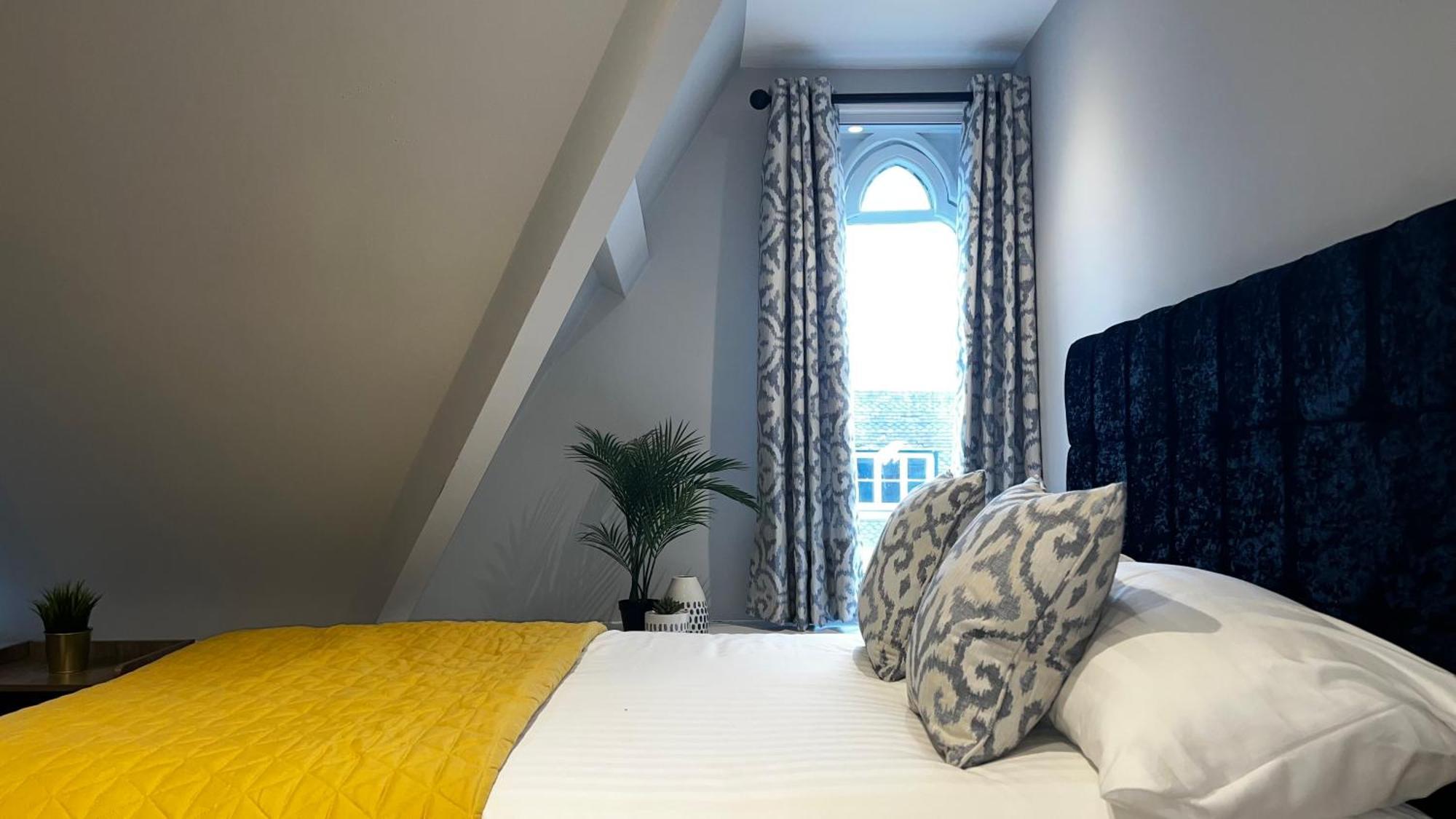 Penthouse On The Rows - Cathedral Views Apartment Chester Exterior photo